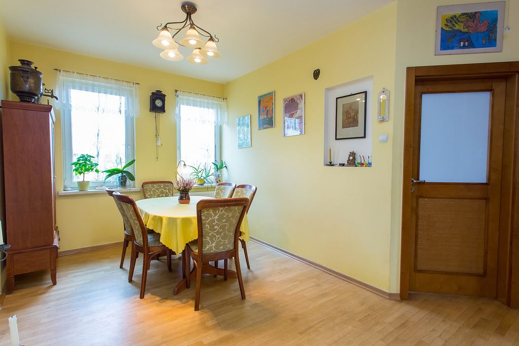 Mieszkanie 5 pokojowe na Sprzedaż