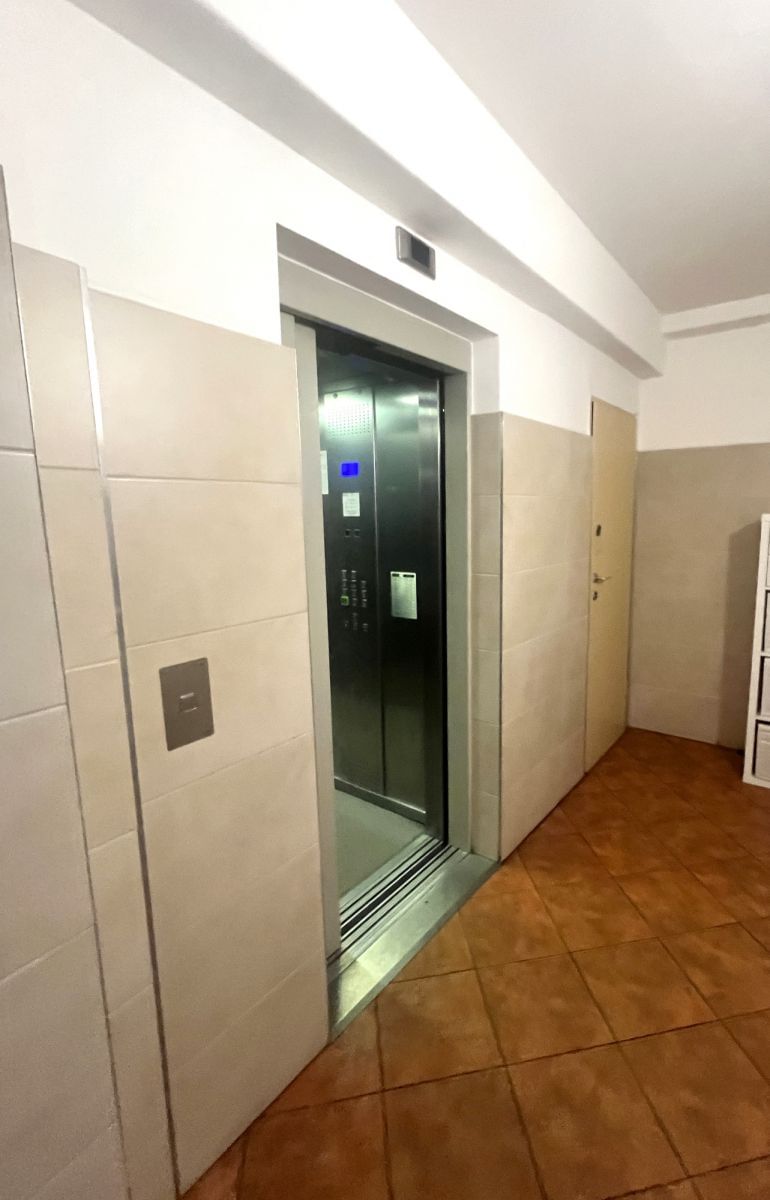 Mieszkanie 4 pokojowe na Wynajem