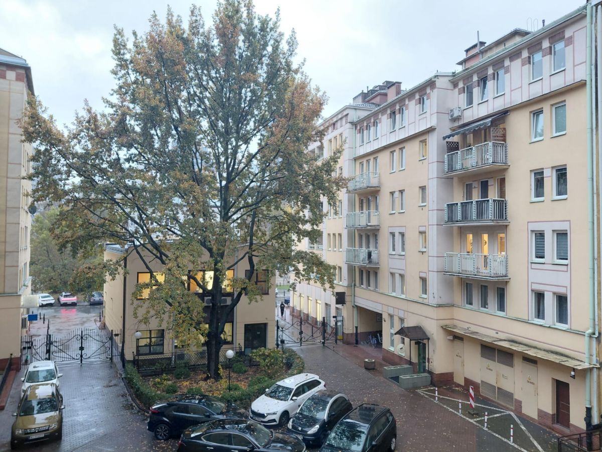 Mieszkanie 4 pokojowe na Sprzedaż