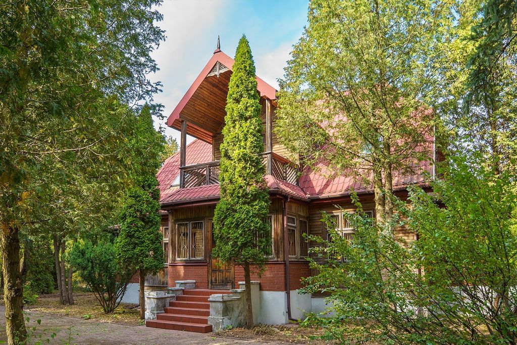 Dom na Sprzedaż 4 pokoje biuro Tur Nieruchomości Dom 4 pokojowe na Sprzedaż