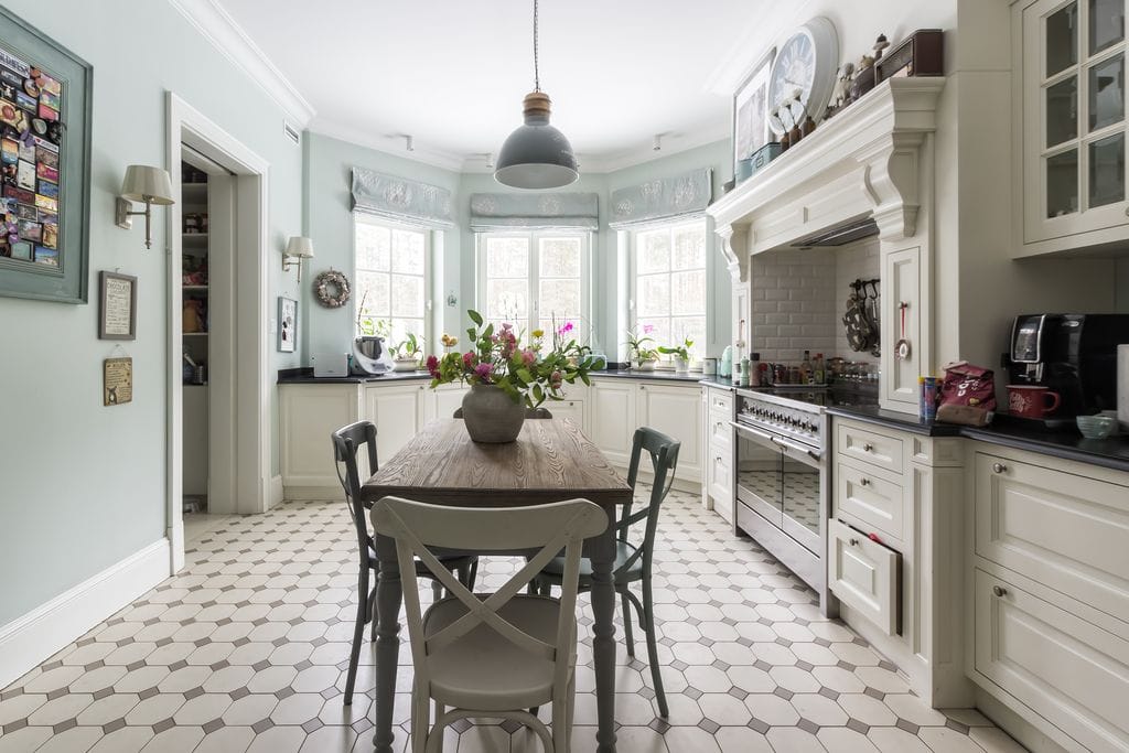 Dom 8 pokojowe na Sprzedaż