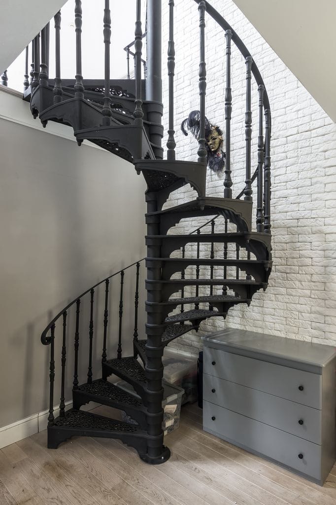 Dom 8 pokojowe na Sprzedaż