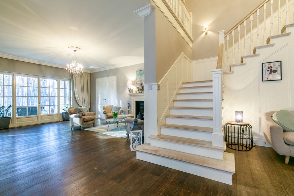 Dom 8 pokojowe na Sprzedaż