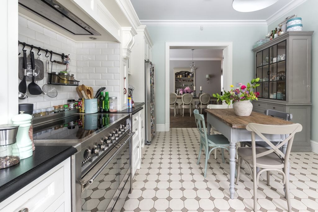 Dom 8 pokojowe na Sprzedaż