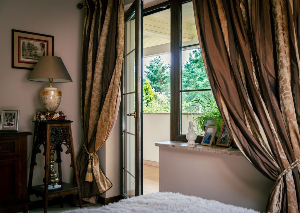 Dom 6 pokojowe na Sprzedaż