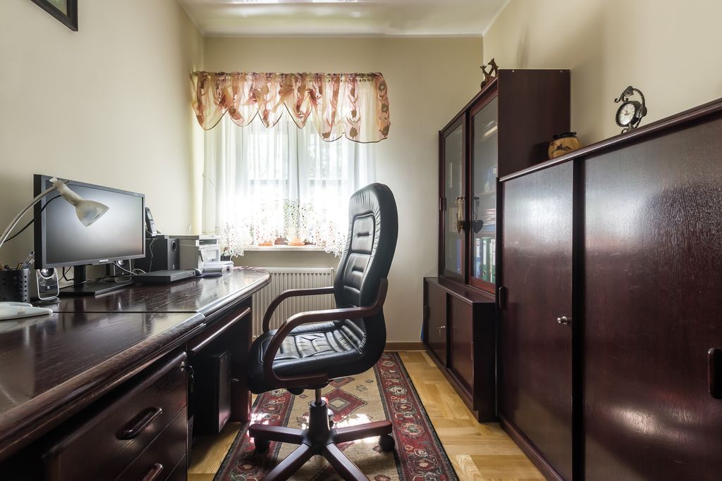 Dom 6 pokojowe na Sprzedaż