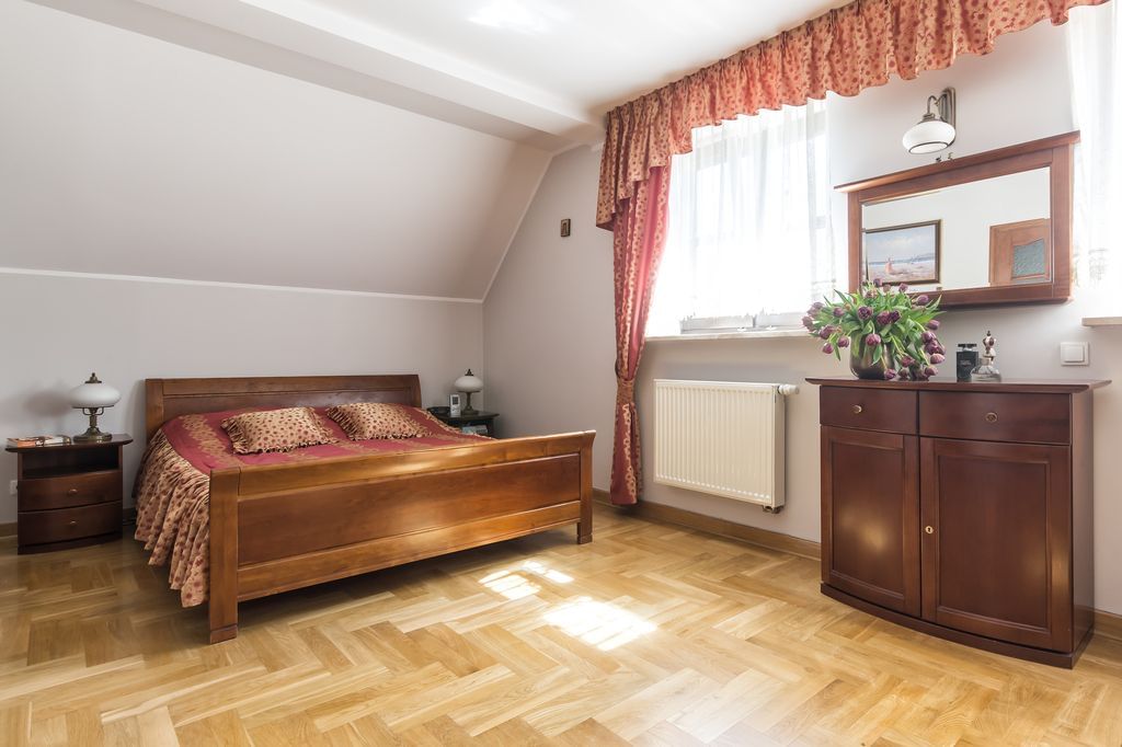 Dom 6 pokojowe na Sprzedaż