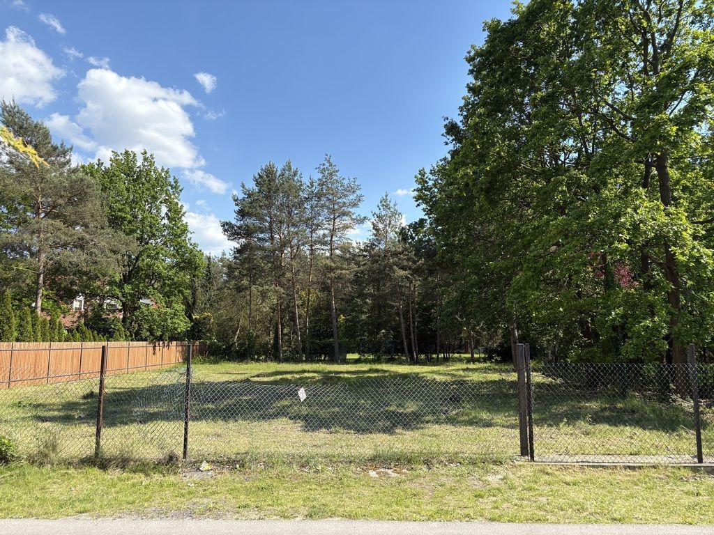 Działka na Sprzedaż  pokoje agencja Tur Nieruchomości Działka  pokojowe na Sprzedaż