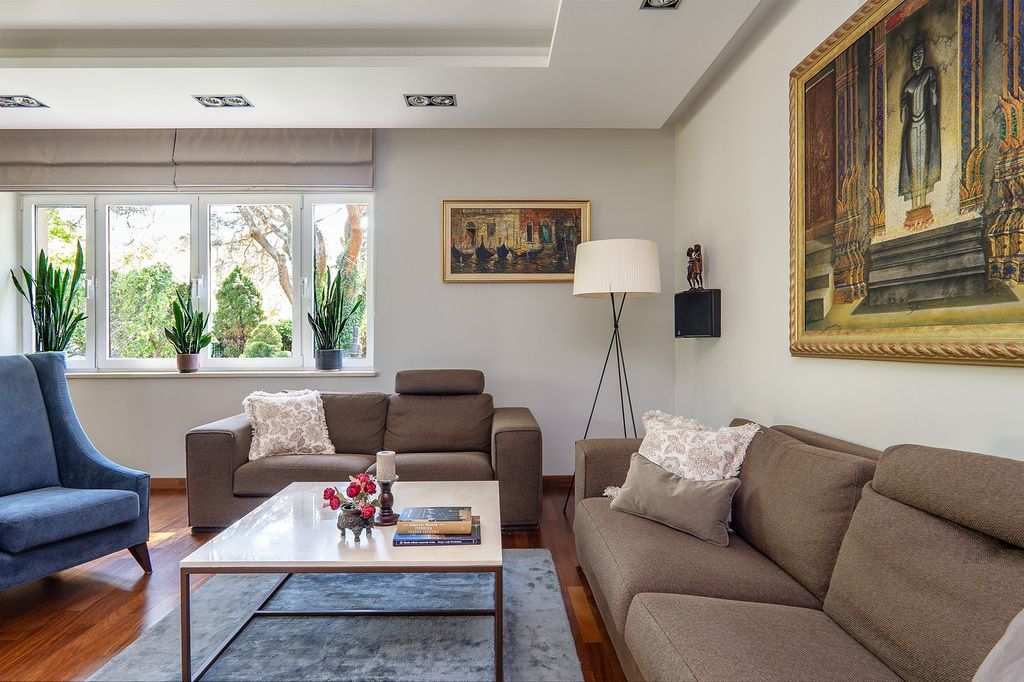 Dom 7 pokojowe na Sprzedaż