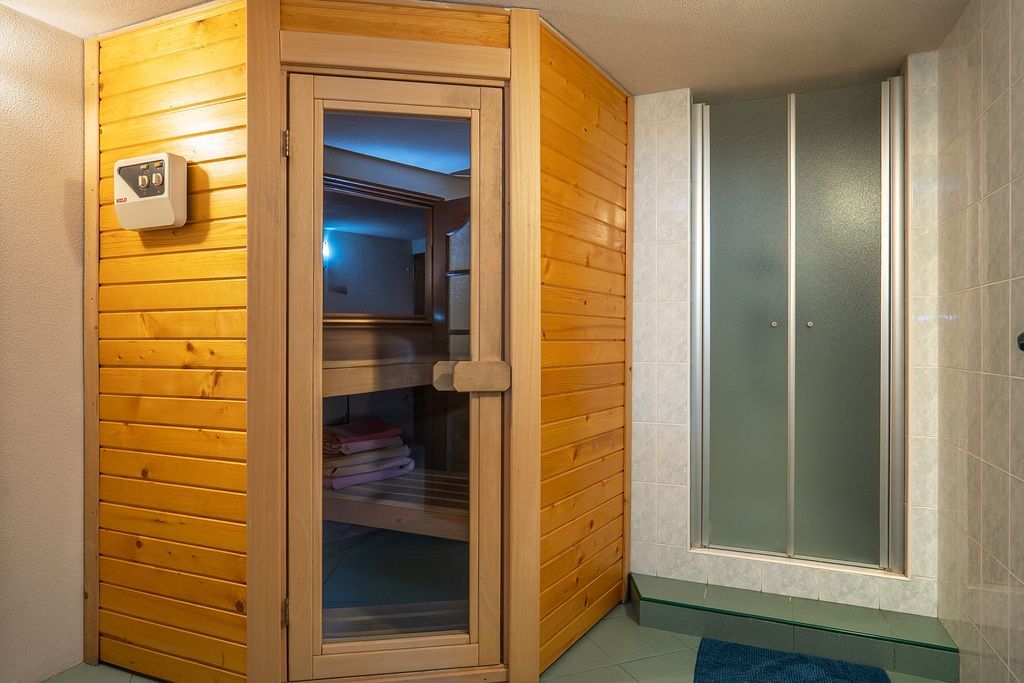 Dom 7 pokojowe na Sprzedaż