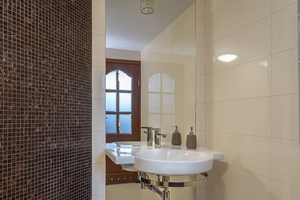 Dom 7 pokojowe na Sprzedaż