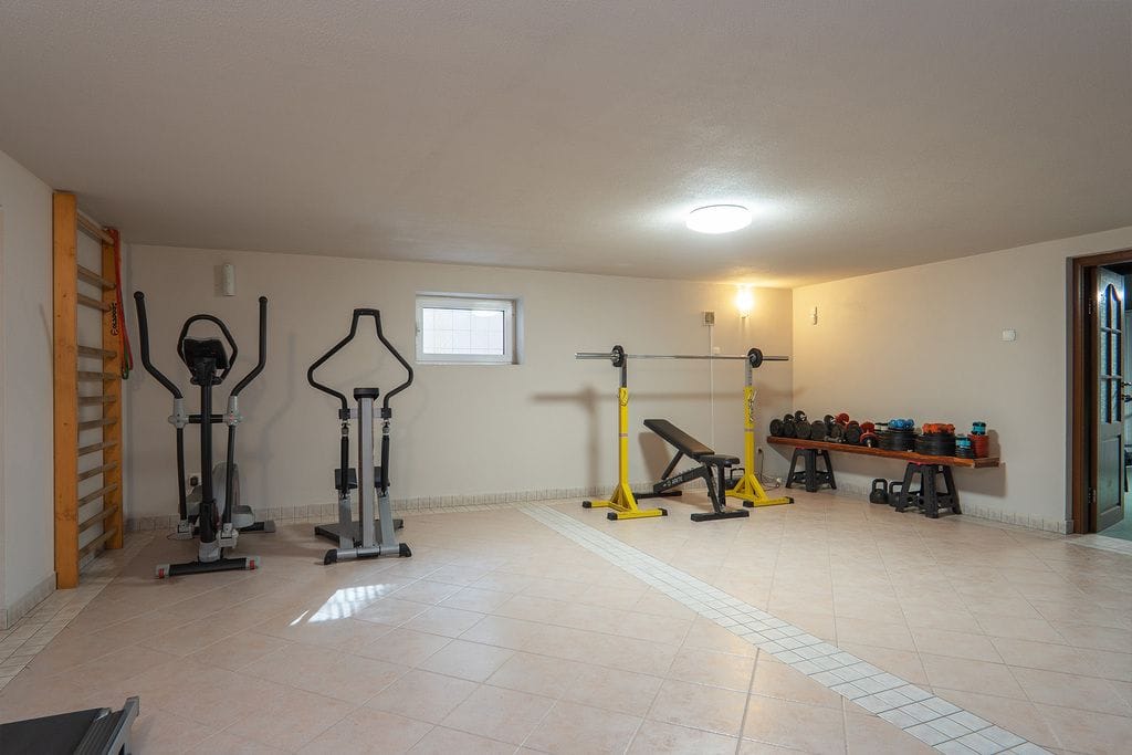 Dom 7 pokojowe na Sprzedaż