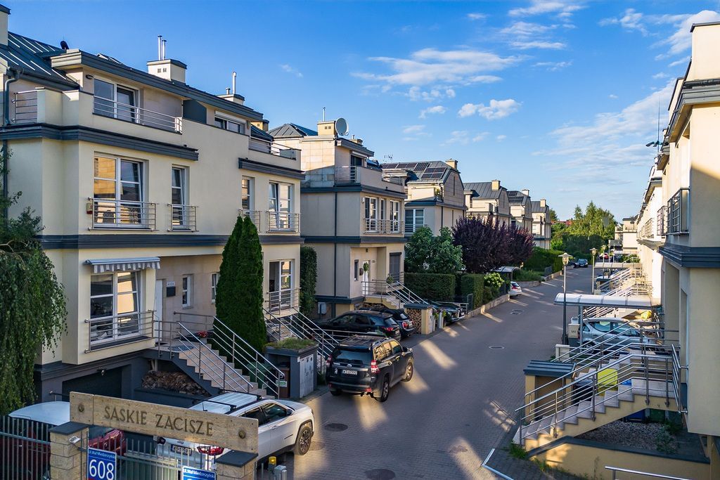 Dom 4 pokojowe na Sprzedaż