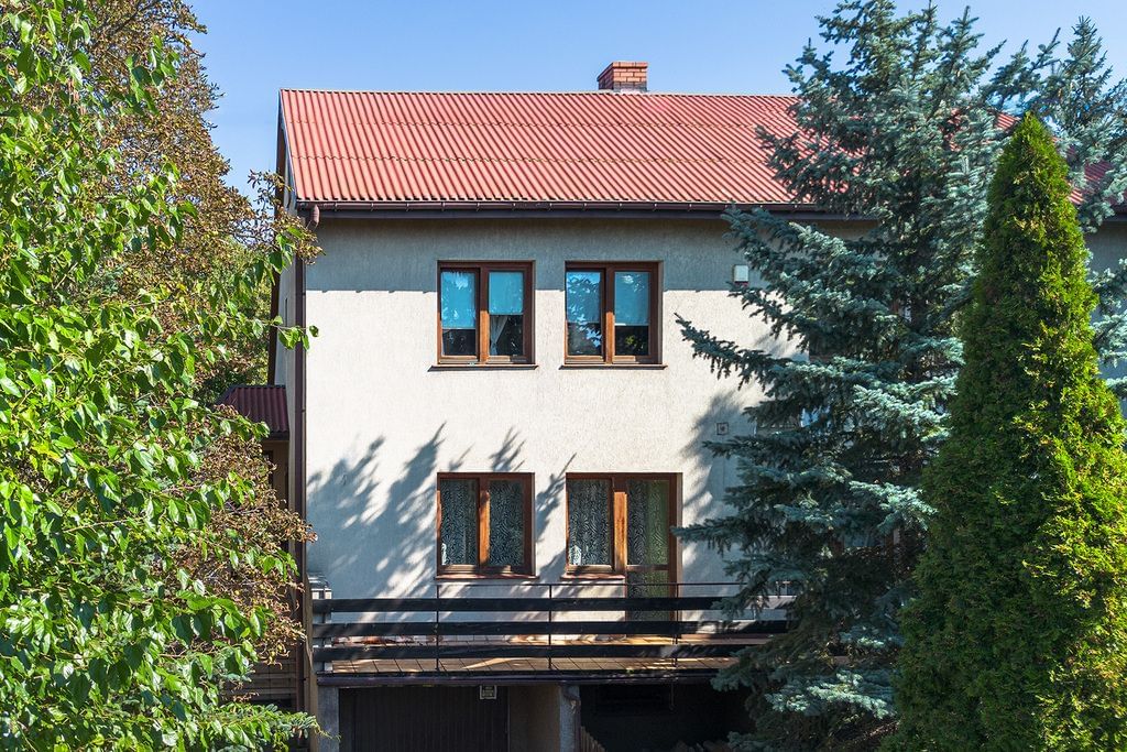 Dom 8 pokojowe na Sprzedaż