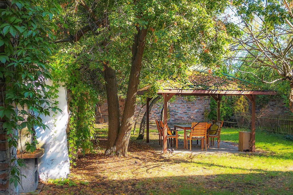 Dom 8 pokojowe na Sprzedaż