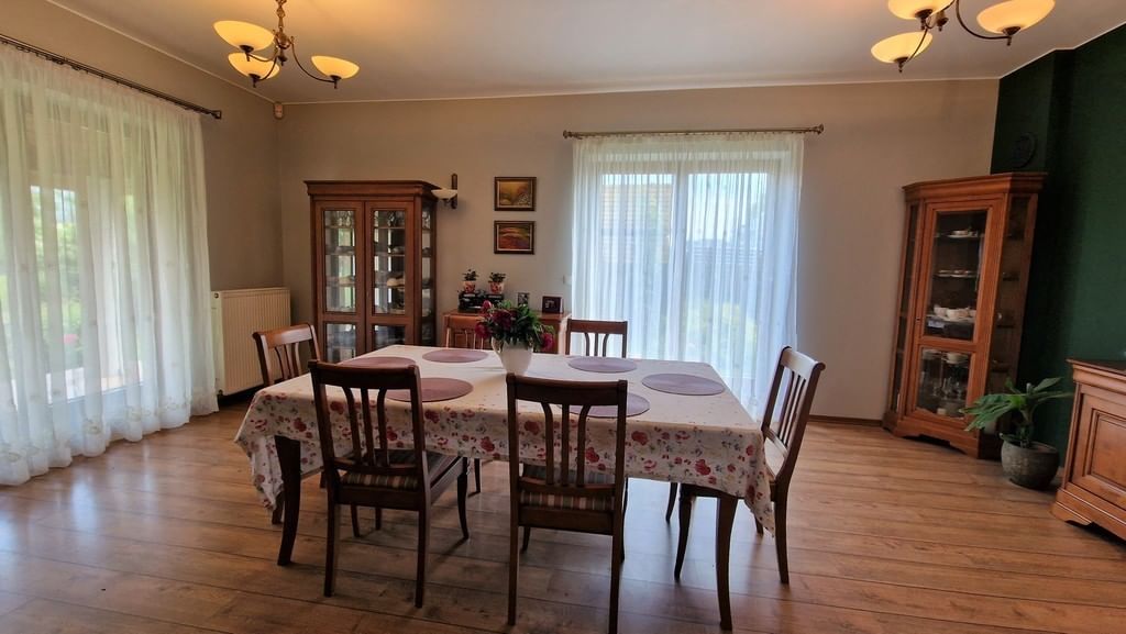 Dom 5 pokojowe na Sprzedaż