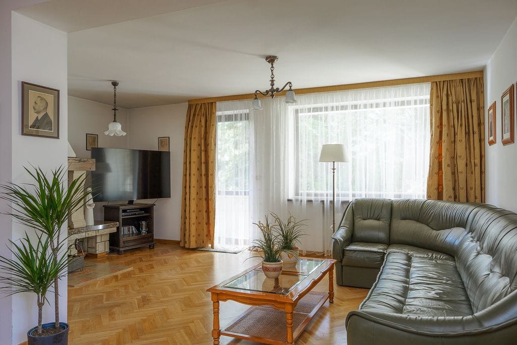 Dom 8 pokojowe na Sprzedaż