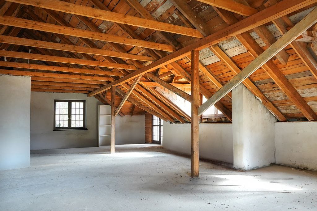 Dom 8 pokojowe na Sprzedaż