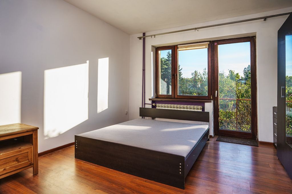 Dom 11 pokojowe na Sprzedaż