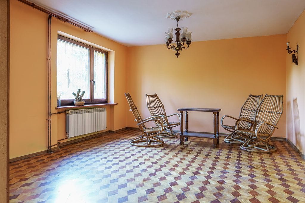 Dom 11 pokojowe na Sprzedaż