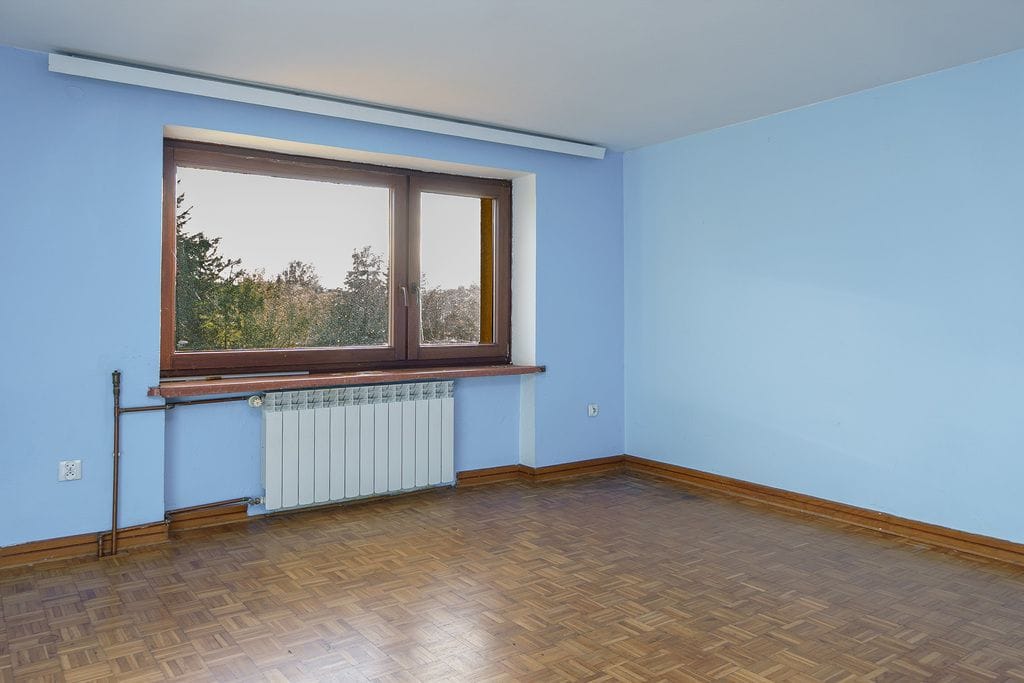 Dom 11 pokojowe na Sprzedaż