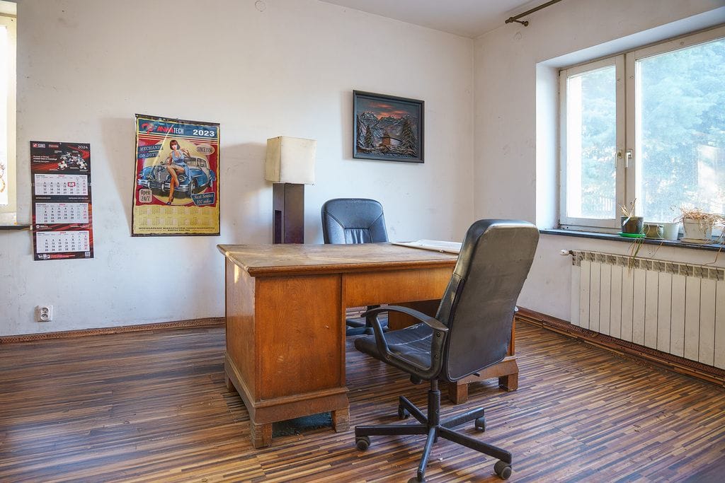 Dom 11 pokojowe na Sprzedaż