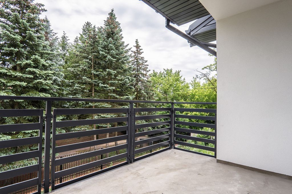 Dom 5 pokojowe na Sprzedaż