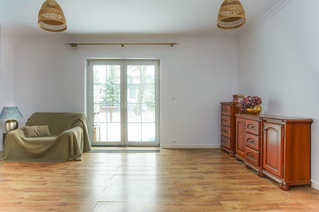 Dom 6 pokojowe na Sprzedaż