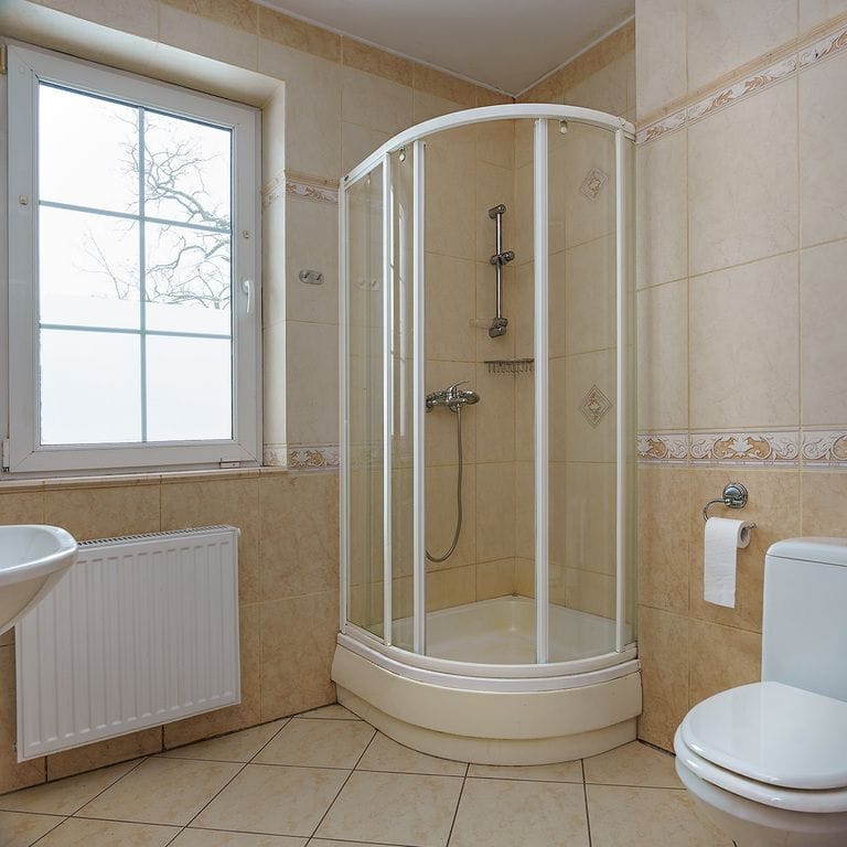 Dom 6 pokojowe na Sprzedaż