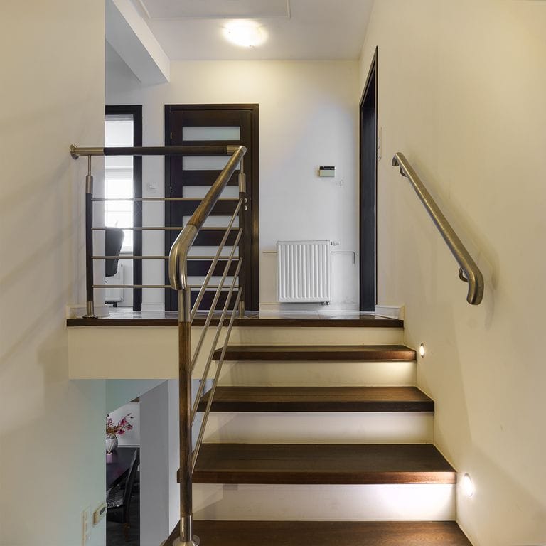 Dom 5 pokojowe na Sprzedaż