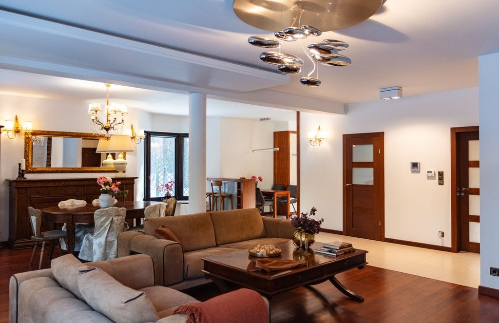 Dom 5 pokojowe na Sprzedaż