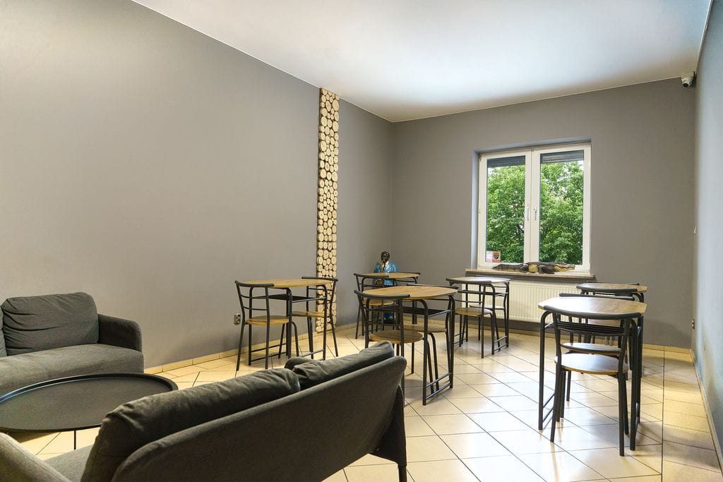 Dom 25 pokojowe na Sprzedaż