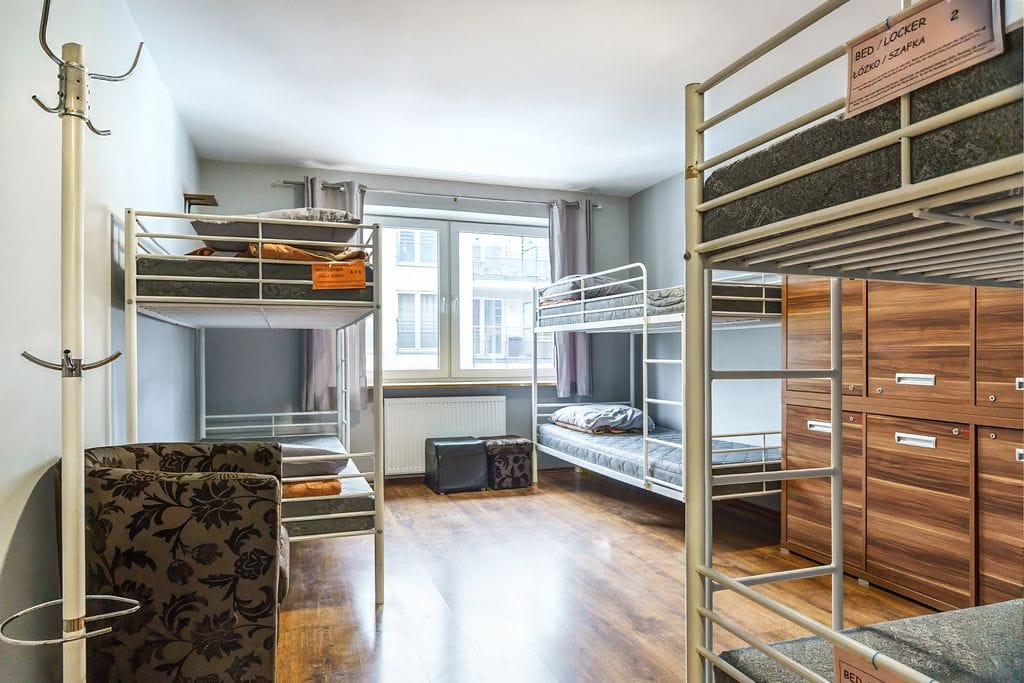 Dom 25 pokojowe na Sprzedaż