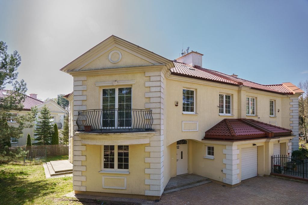 Dom 6 pokojowe na Sprzedaż