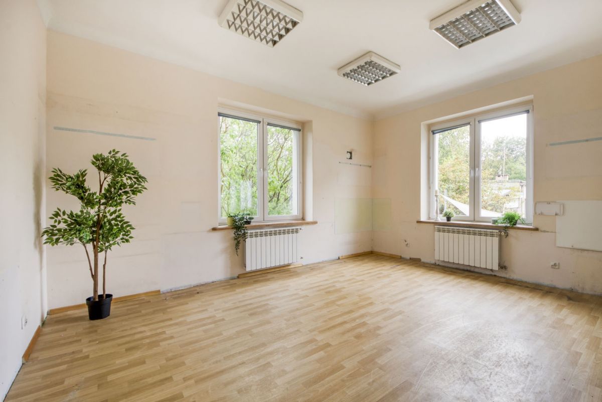 Mieszkanie 6 pokojowe na Sprzedaż