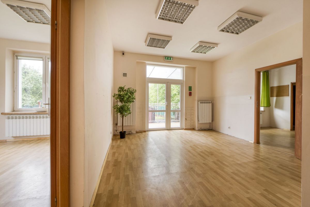 Mieszkanie 6 pokojowe na Sprzedaż