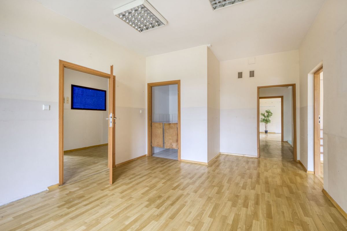 Mieszkanie 6 pokojowe na Sprzedaż