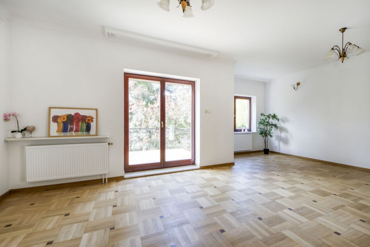 Dom 8 pokojowe na Sprzedaż