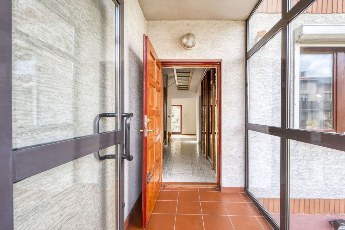 Dom 8 pokojowe na Sprzedaż