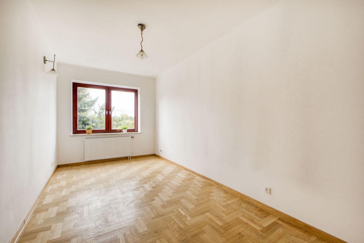 Dom 8 pokojowe na Sprzedaż