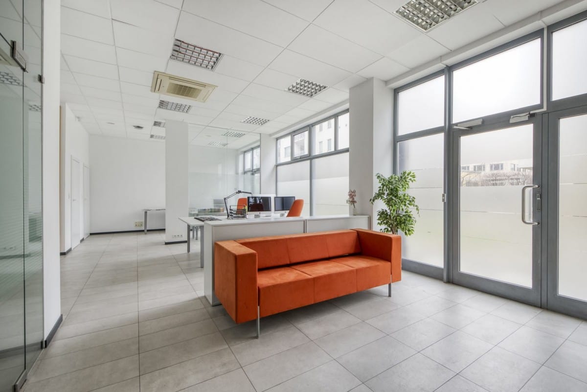 Lokal użytkowy  pokojowe na Sprzedaż