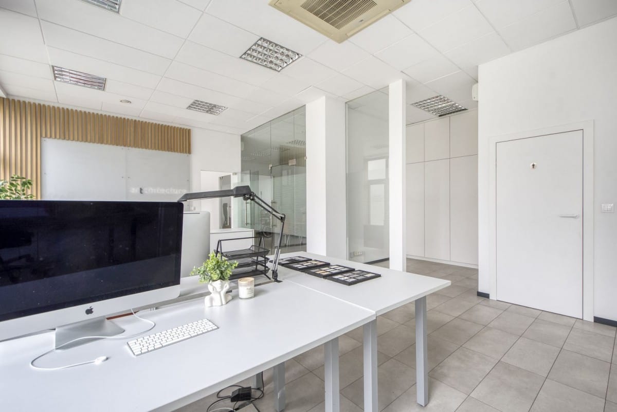 Lokal użytkowy  pokojowe na Sprzedaż