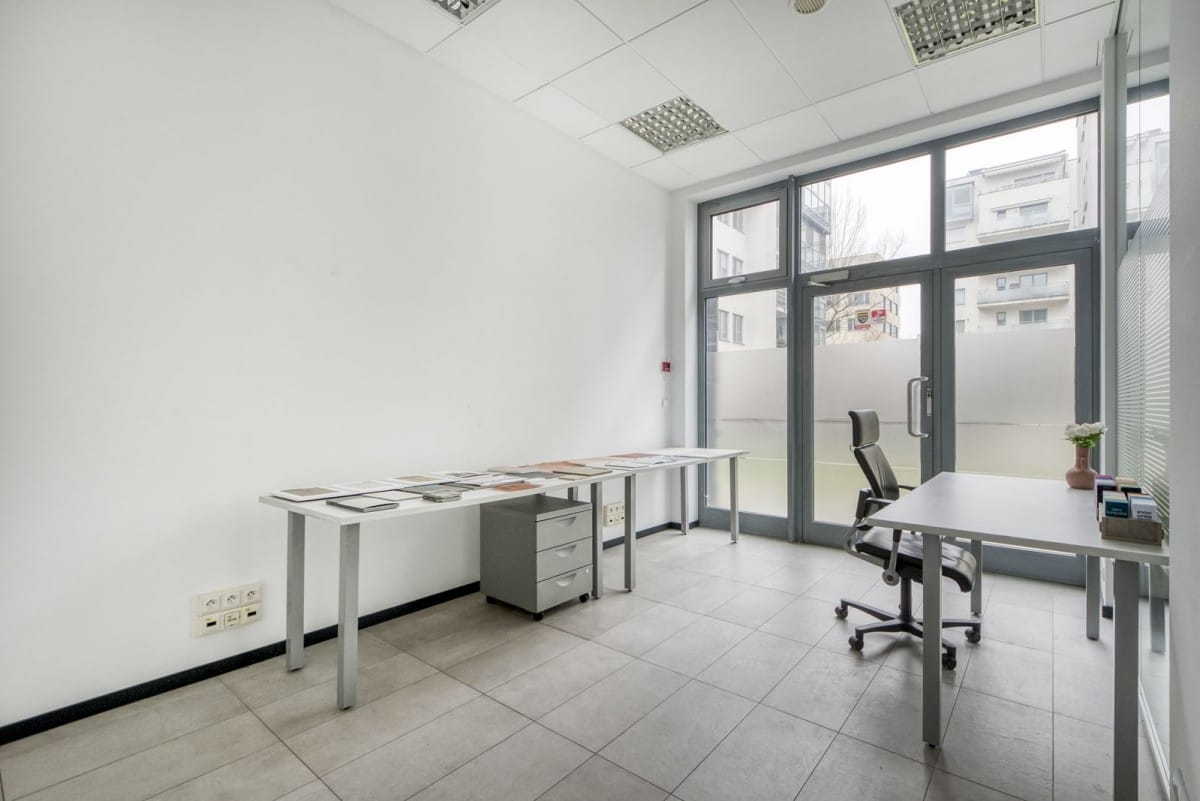 Lokal użytkowy  pokojowe na Sprzedaż