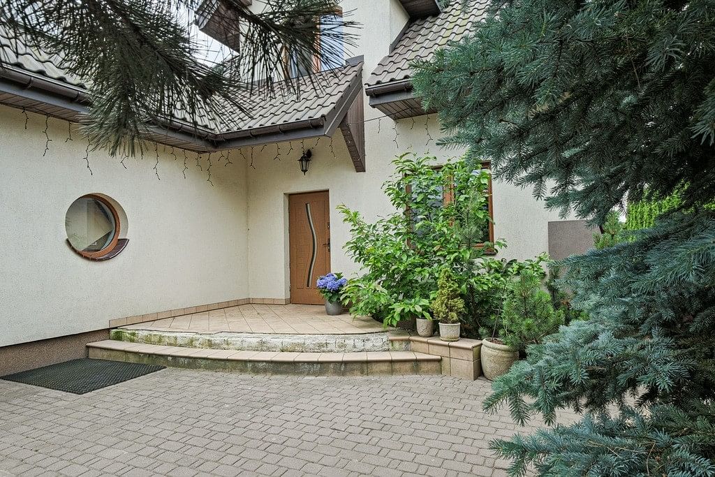 Dom 5 pokojowe na Sprzedaż