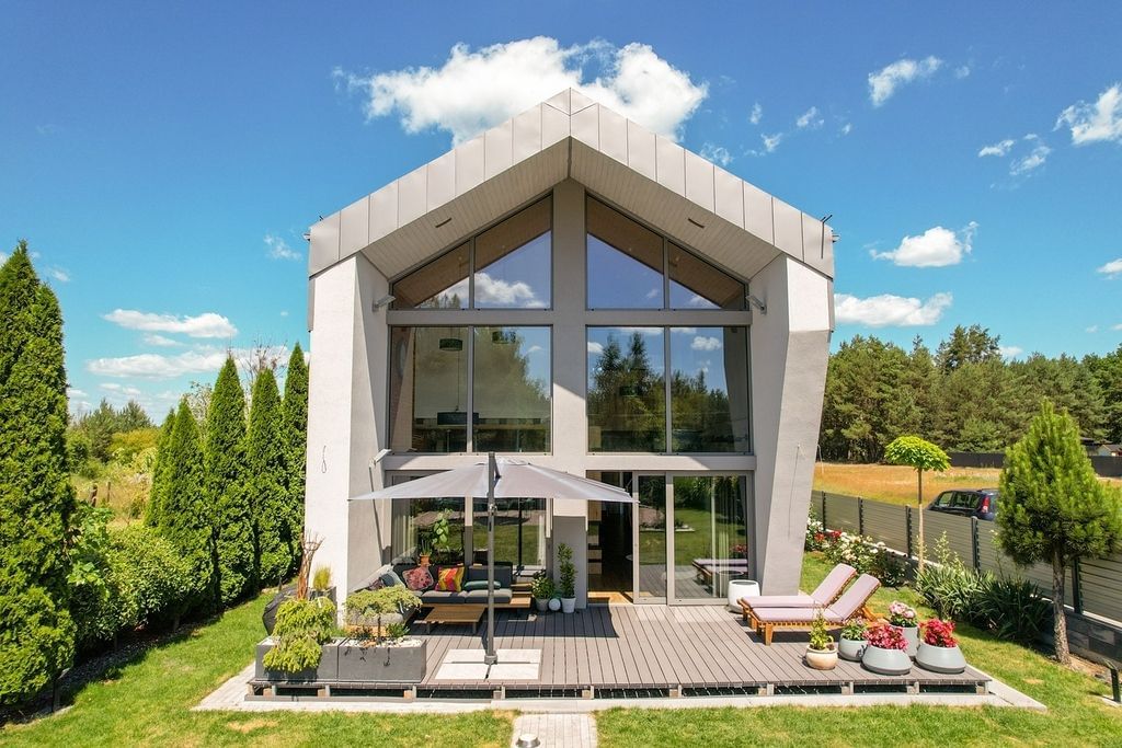 Dom 5 pokojowe na Sprzedaż