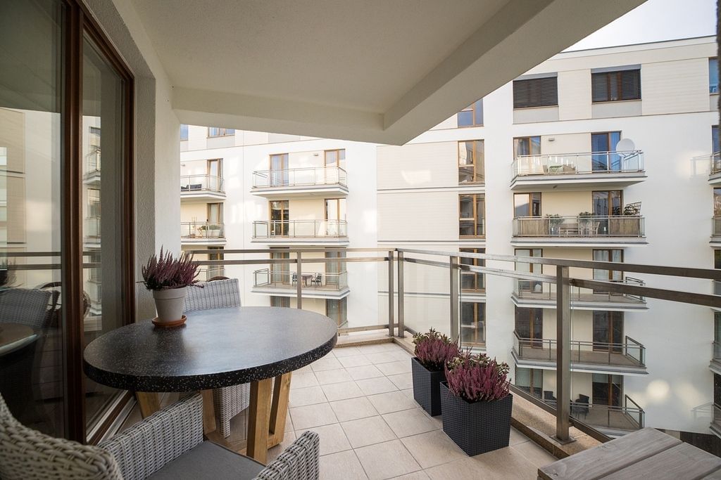 Mieszkanie 5 pokojowe na Sprzedaż