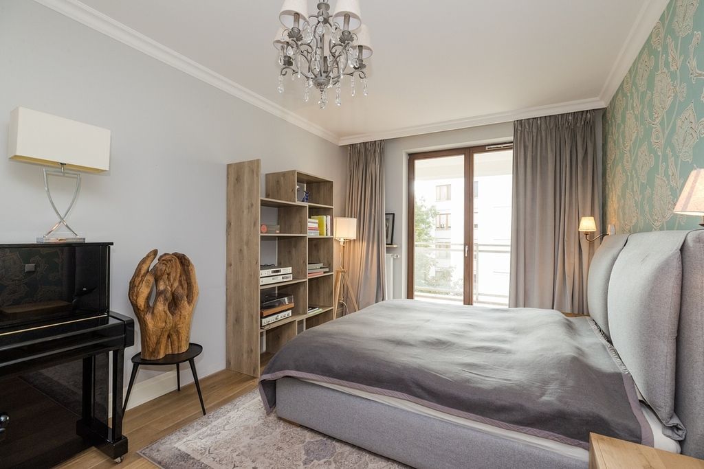 Mieszkanie 5 pokojowe na Sprzedaż