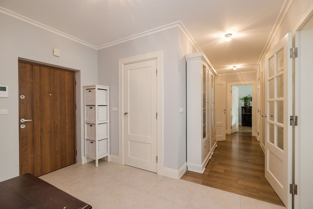 Mieszkanie 5 pokojowe na Sprzedaż