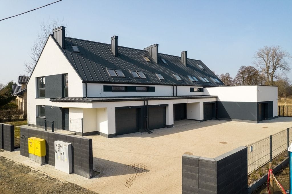 Dom 4 pokojowe na Sprzedaż