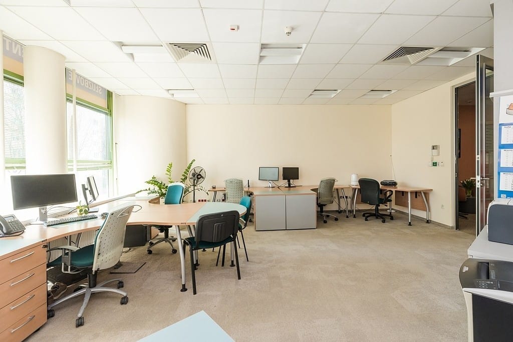 Lokal użytkowy  pokojowe na Sprzedaż